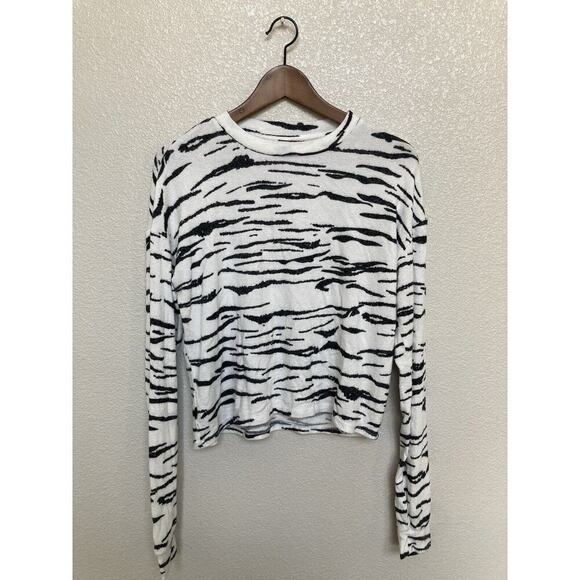 Fornia Sweaters - NEW Fornia women zebra soft sweater pullover long sleeve crewneck athletic white